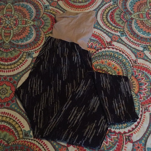 Maternity yoga pants - Picture 2 of 3